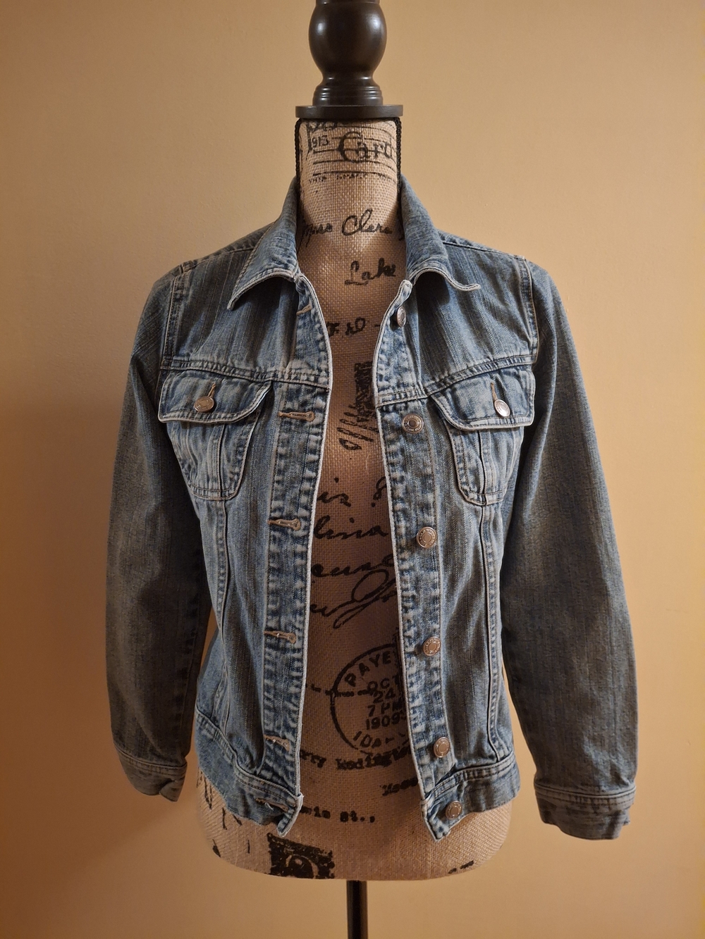 Women's XS Old Navy Medium Wash Denim Western/Y2K/Boho Jacket